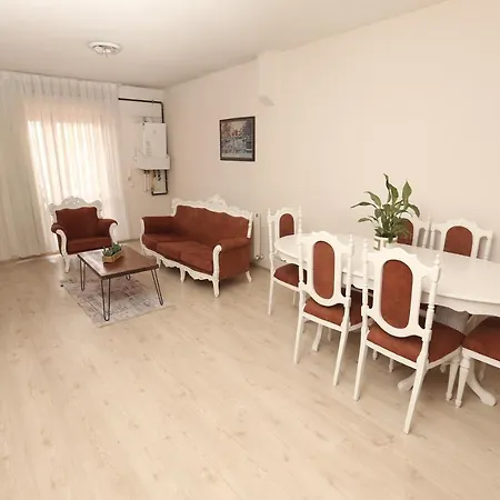 Midtown Suit Flat אנקרה